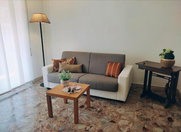 Appartamento Delizioso Con Terrazzo In Centro-Delicious Apartment With Terrace Sanremo Exteriér fotografie